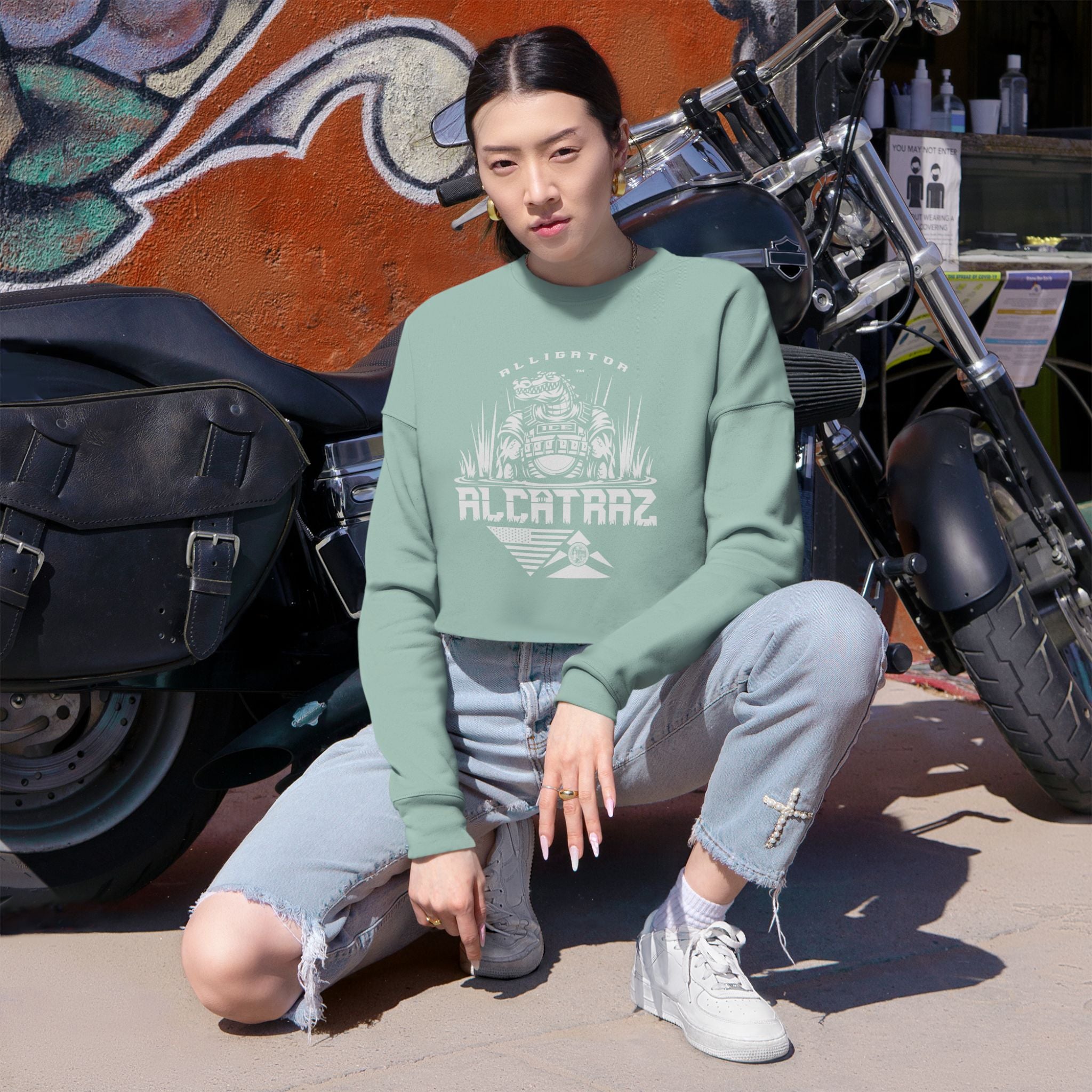 Alligator Alcatraz - Women's Crop Sweatshirt