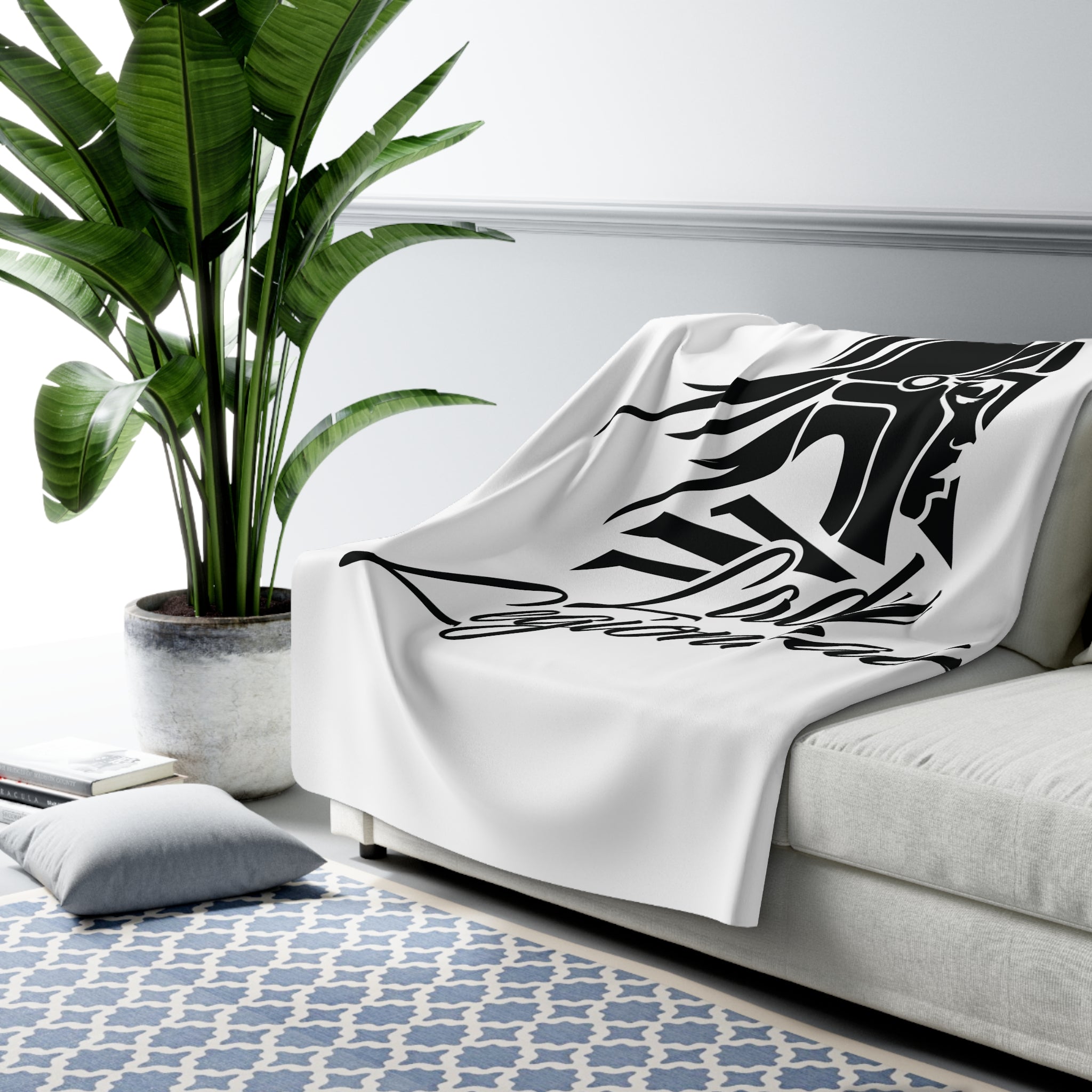 Lady Legionnaire - Sherpa Fleece Blanket